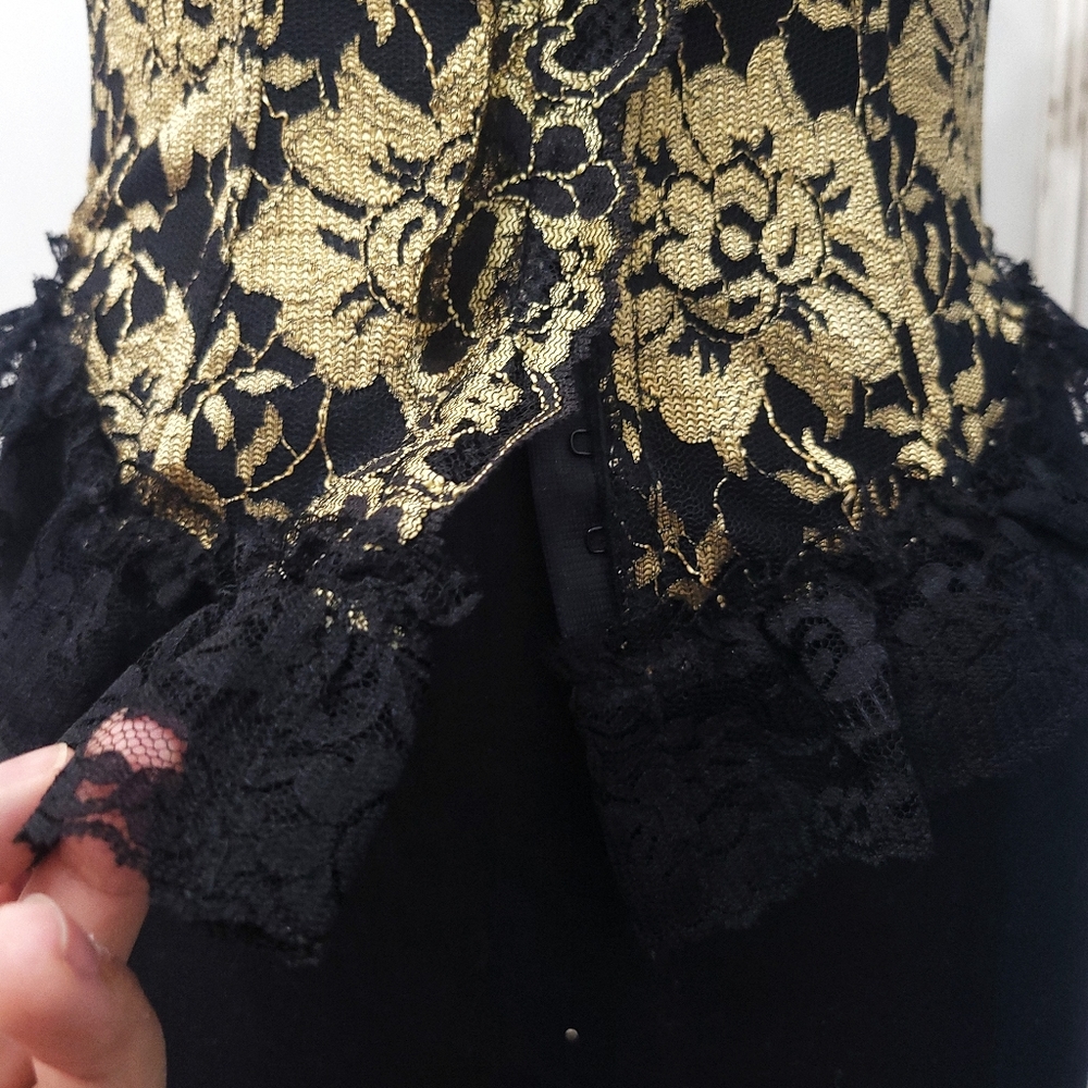 Vintage Romantic Dark Floral Gold Black Lace Ruffle Bustier Corset - Picture 5 of 10